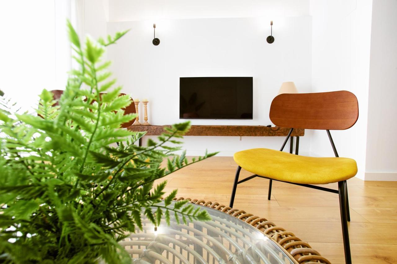 Apartamentos Duran Tirso De Molina เมรีดา ภายนอก รูปภาพ