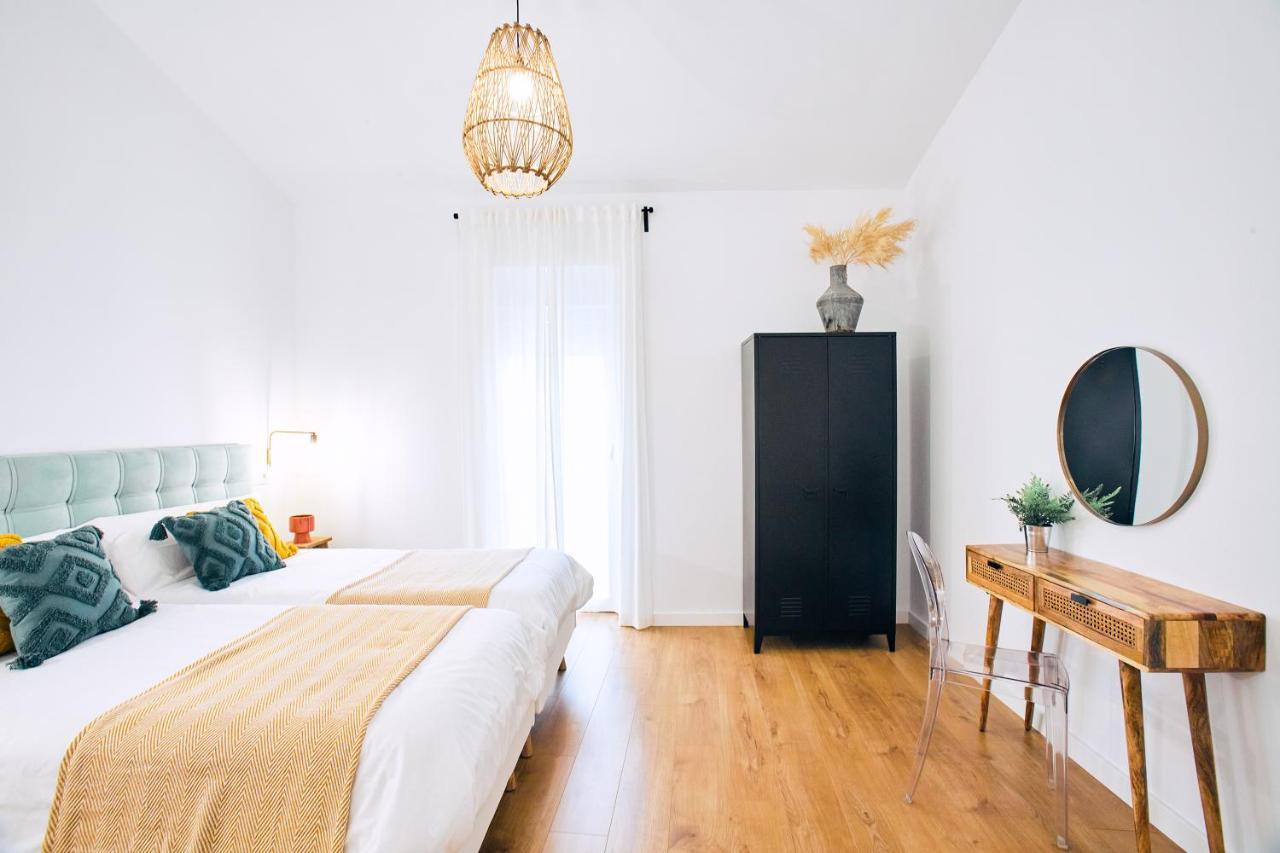 Apartamentos Duran Tirso De Molina เมรีดา ภายนอก รูปภาพ